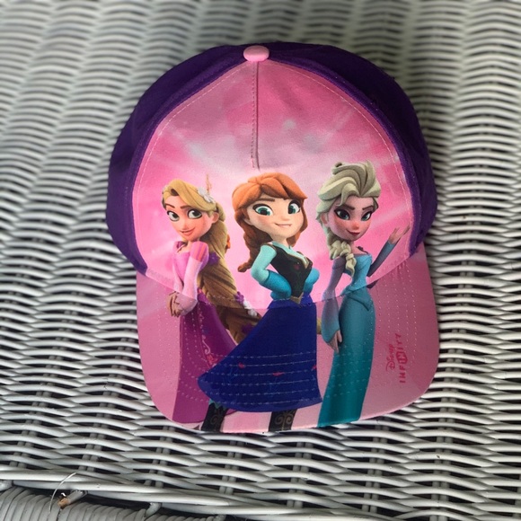Disney Princess Hat. Elsa, Anna & Rapunzel. - Picture 1 of 5